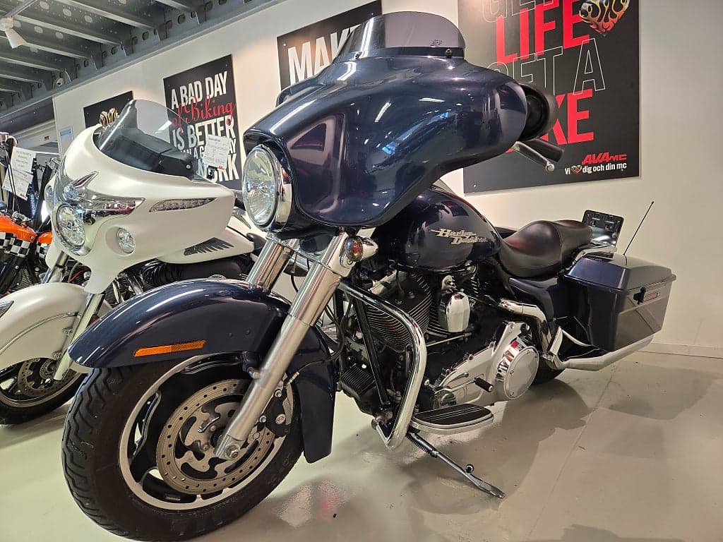 STREET GLIDE FLHX